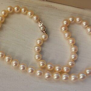 16 INCH 58 HAND-STRUNG GENUINE BAILEY, BANKS & BIDDLE CULTURED PEARL NECKLACE
